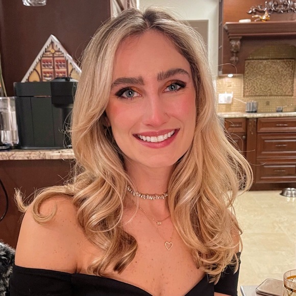 Meet your Posher, Jaime - Picture 1 of 1